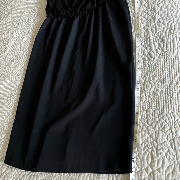 Lafayette 148 sample piece dress in black silk w/elastic waist - Picture 11 of 14